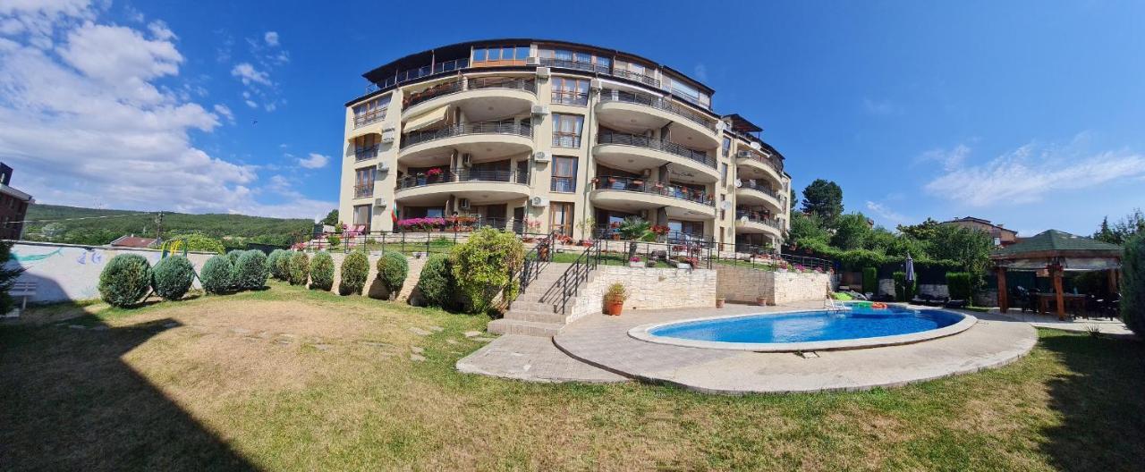 Port Natura Apartment Варна Экстерьер фото