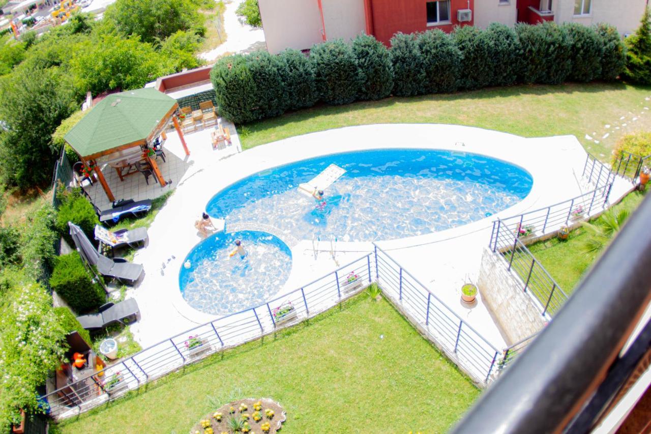 Port Natura Apartment Варна Экстерьер фото